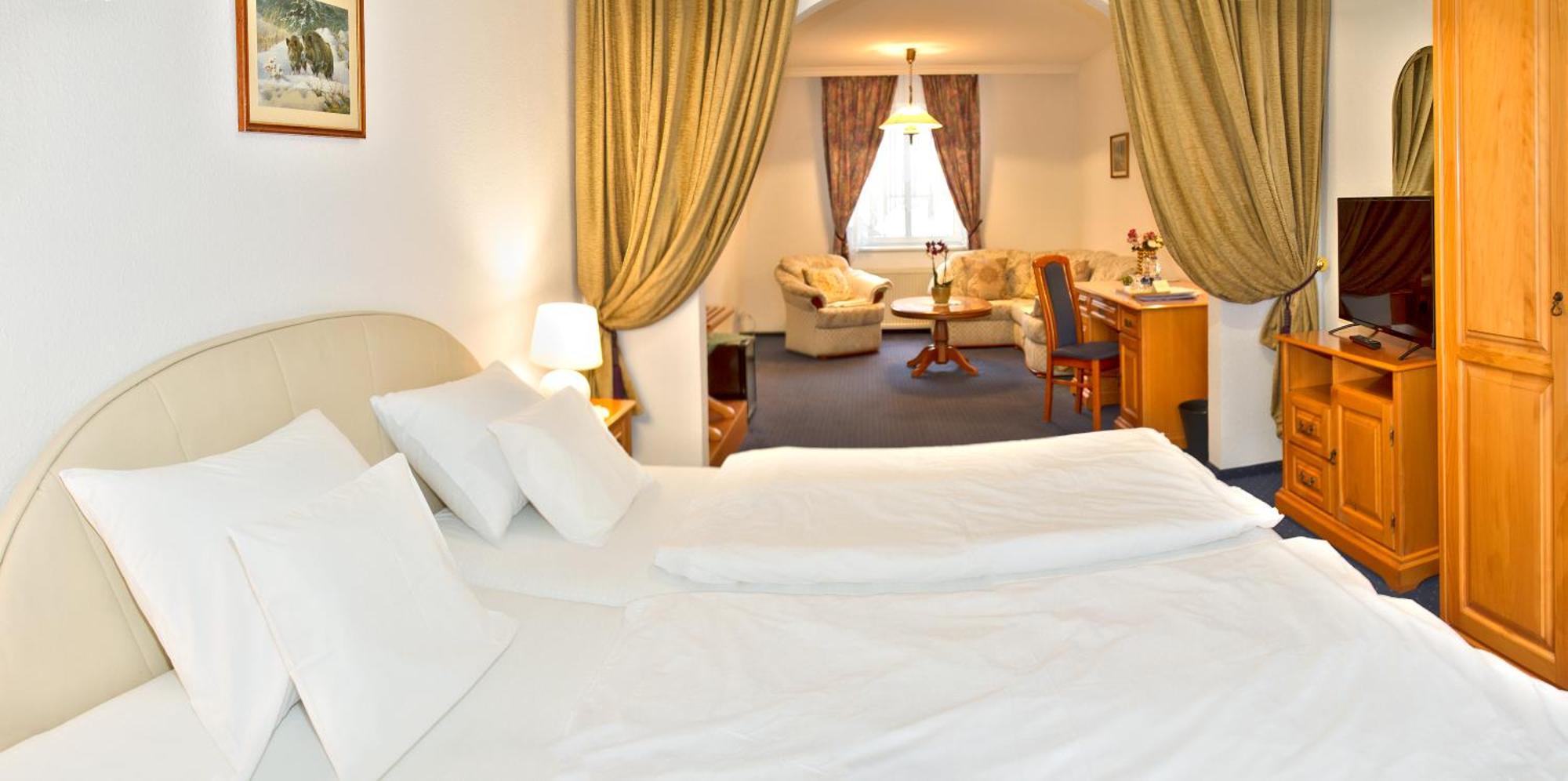 Hotel Wesselenyi Gyor Luaran gambar