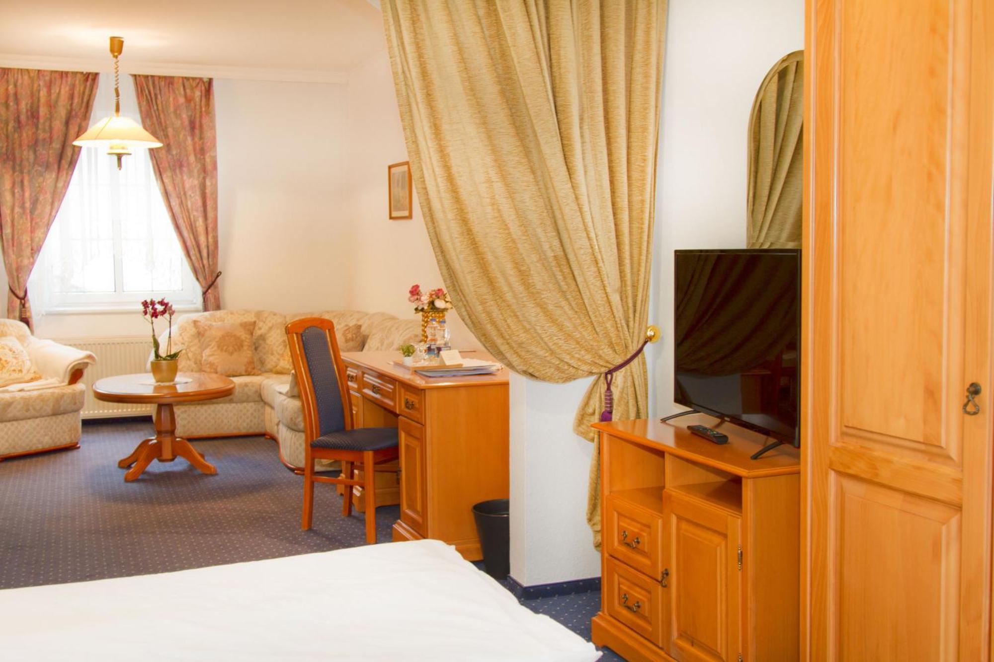 Hotel Wesselenyi Gyor Luaran gambar