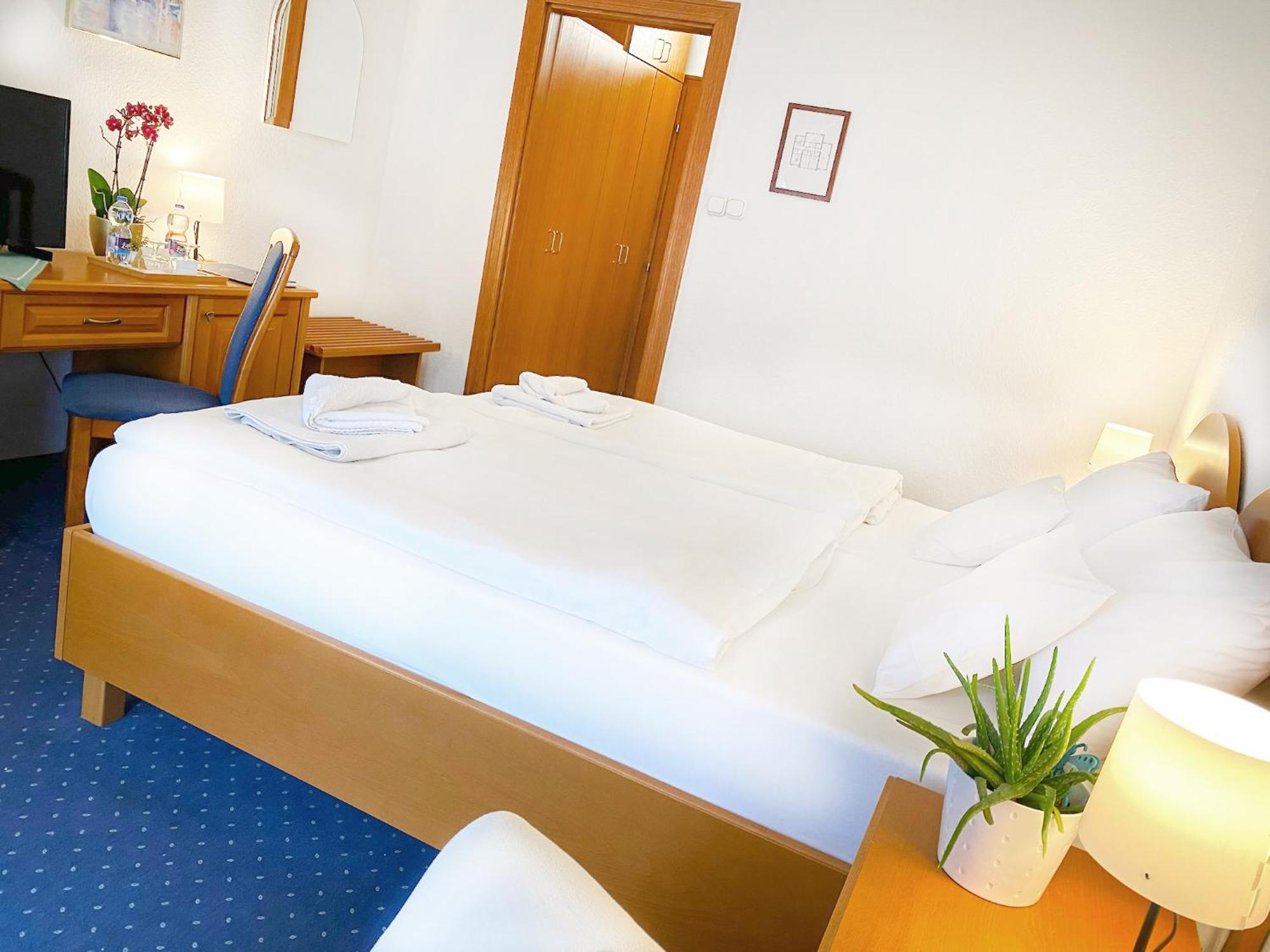 Hotel Wesselenyi Gyor Luaran gambar