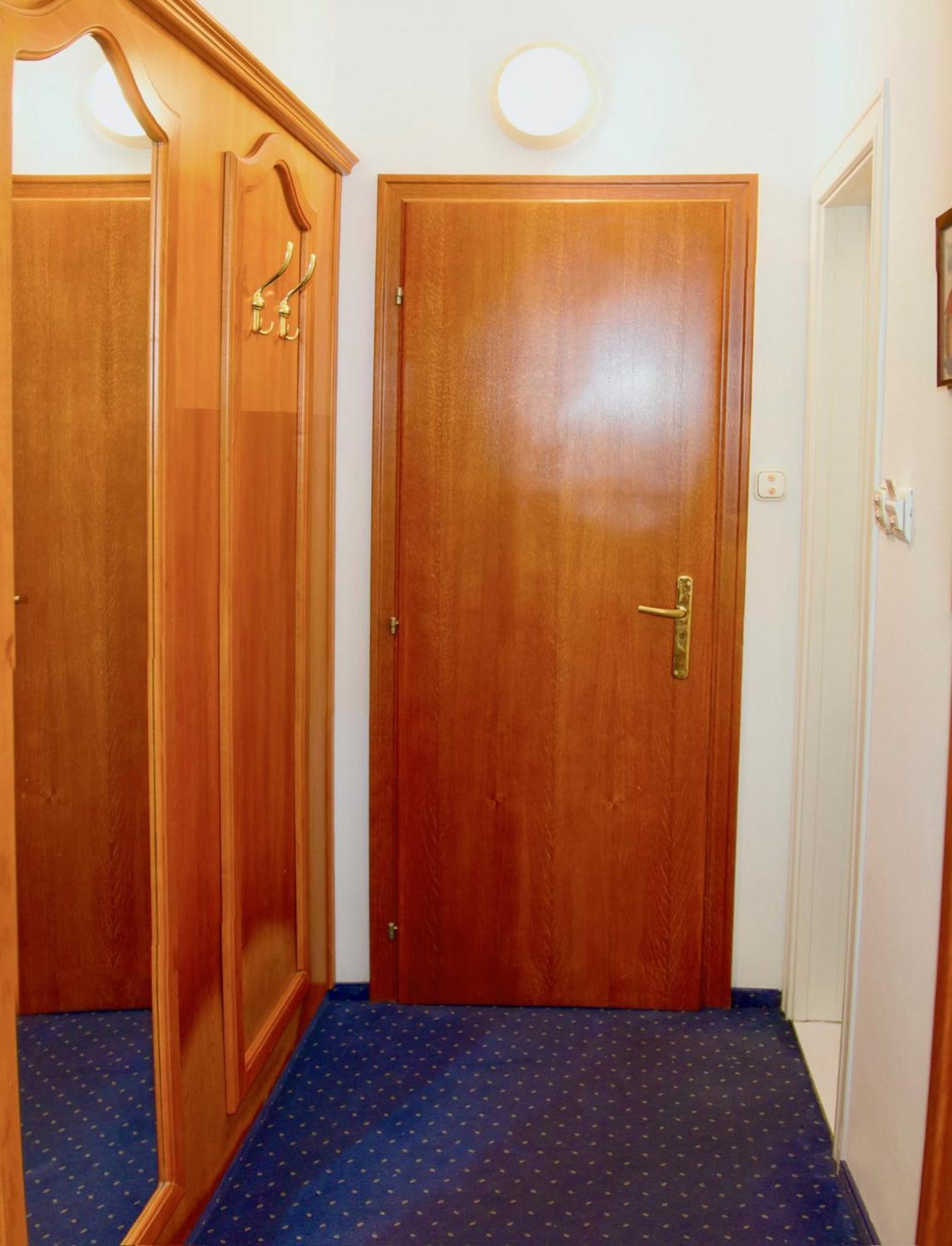 Hotel Wesselenyi Gyor Luaran gambar