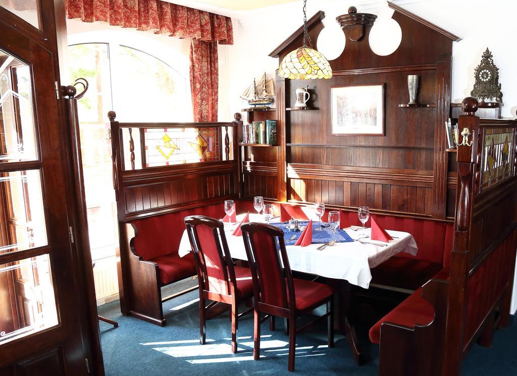 Hotel Wesselenyi Gyor Luaran gambar